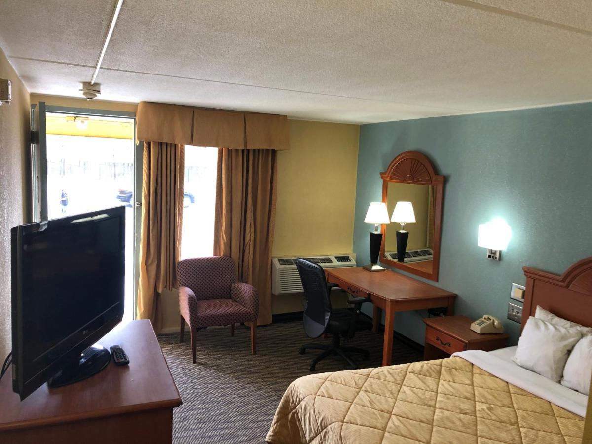 Rodeway Inn Joint Base Andrews Area Camp Springs Exterior photo